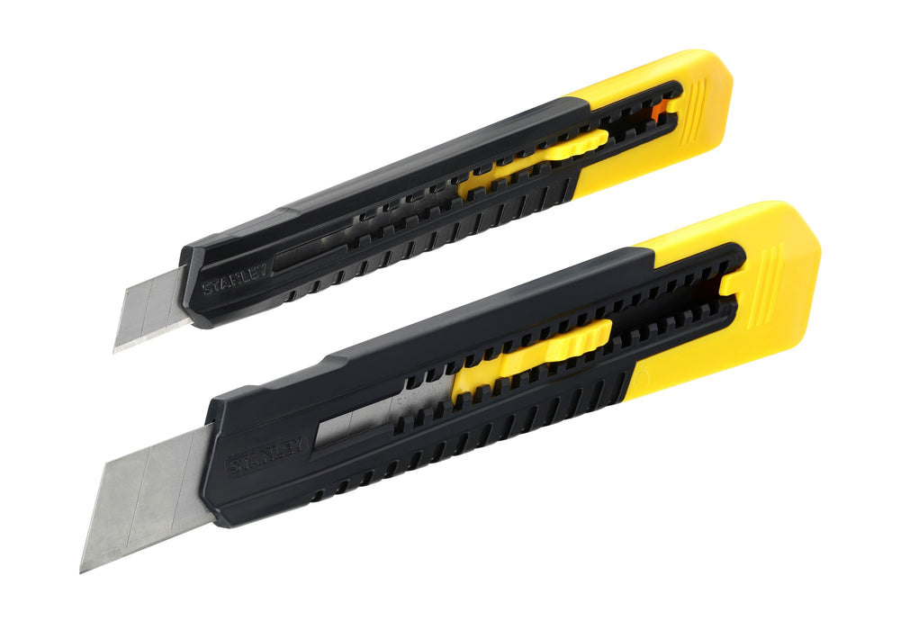 Lot De 2 Cutters 9 Et 18mm Sm  Stanley STHT10202-0