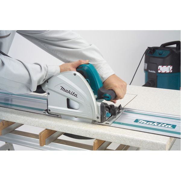 Scie plongeante 1300W ø165 mm Makita SP6000J