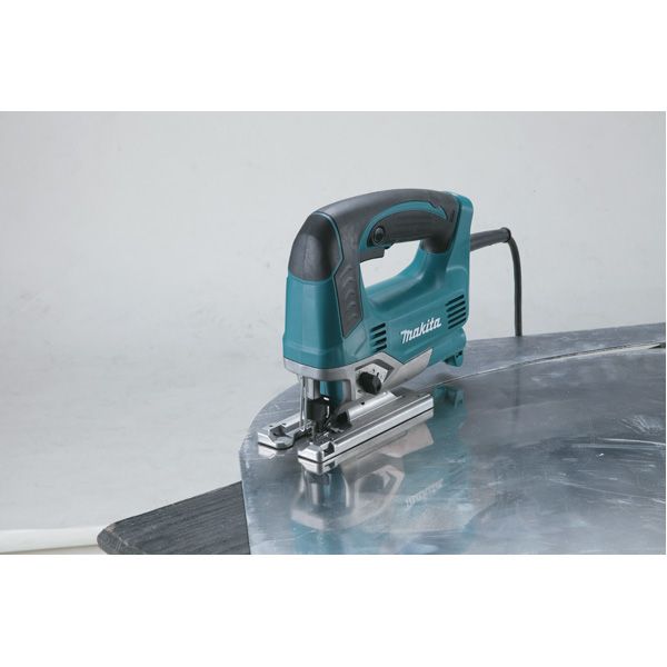 Scie sauteuse 650W MAKITA JV0600J