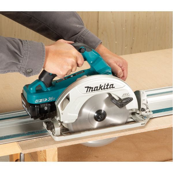 Scie circulaire 36 V  2 x 18 V Li-Ion  ø 190 mm (Produit seul) Makita DHS782ZJ